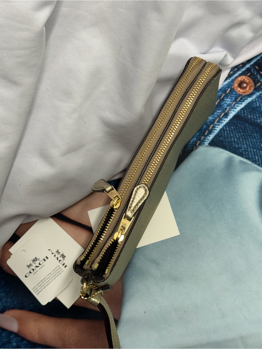 (new+tag) Coach Leather Gold Leather Double Zip Wristlet Fit Large iPhone ProMax - Picture 8 of 10